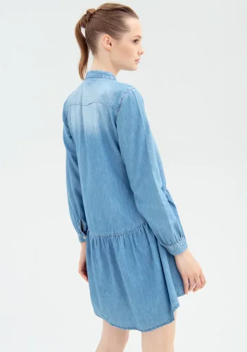 Chemisier dress with A-shape made in chambray